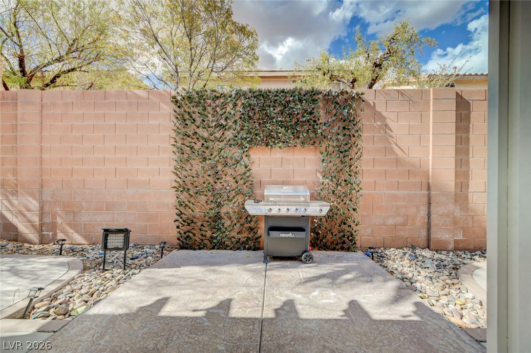 8700 Gateway Glen Drive Property Photo 42