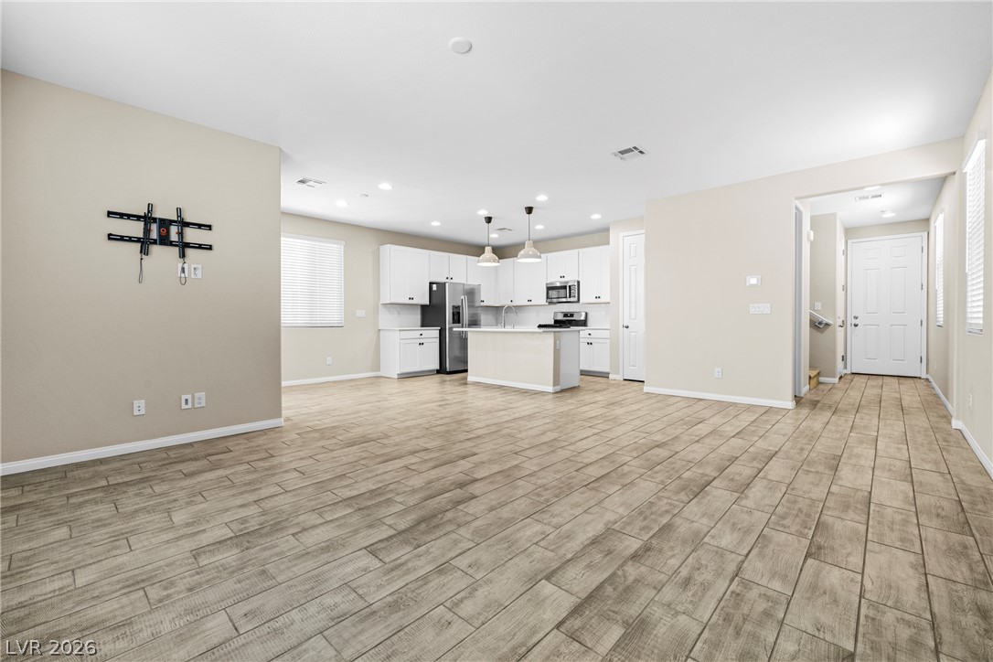10334 Apefly Street Property Photo 6