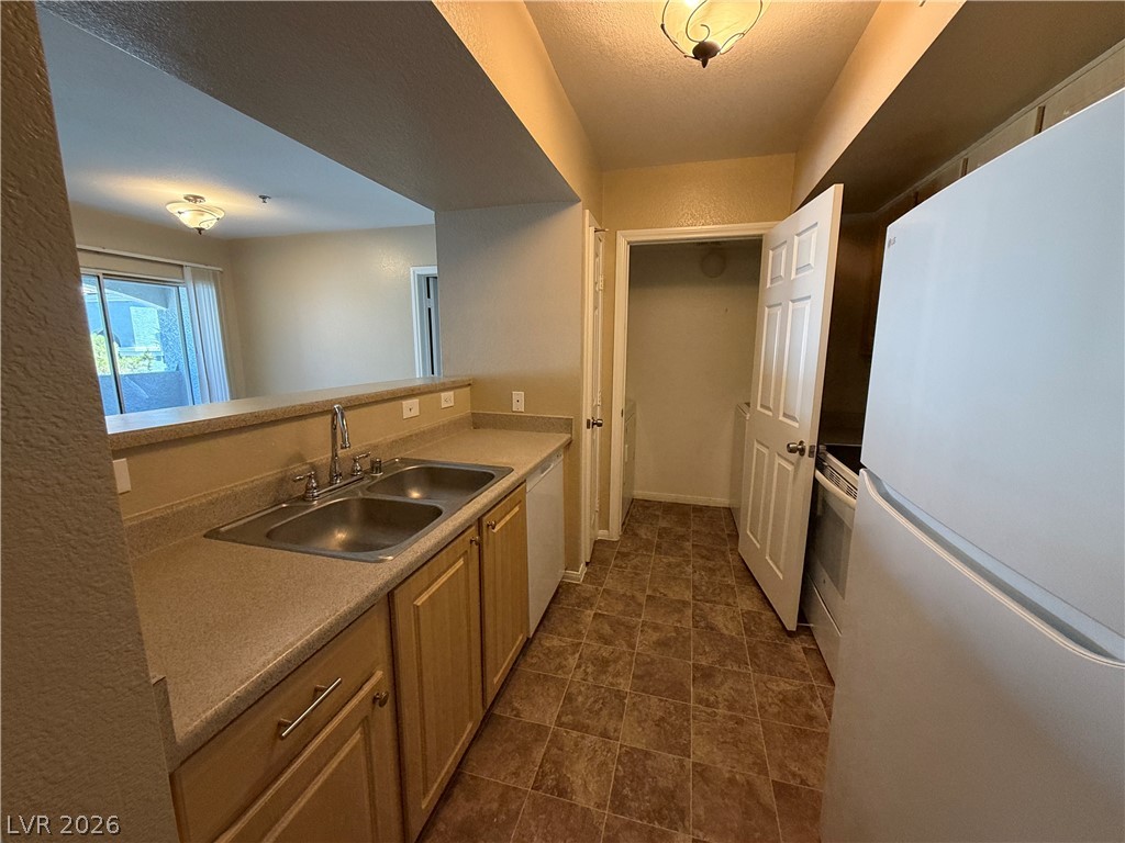 6955 North Durango Drive 3103 Property Photo 4