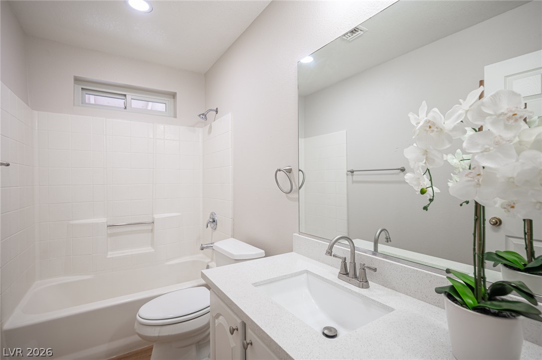 5240 East Monroe Avenue Property Photo 37