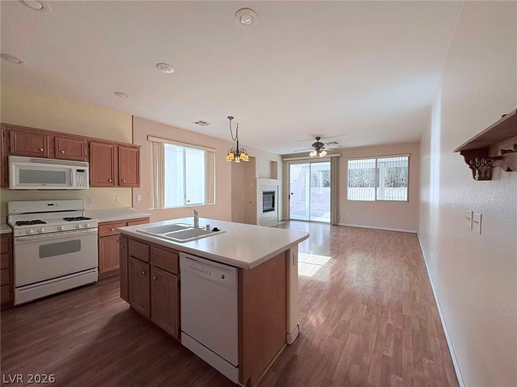 9570 Windborne Avenue Property Photo 10