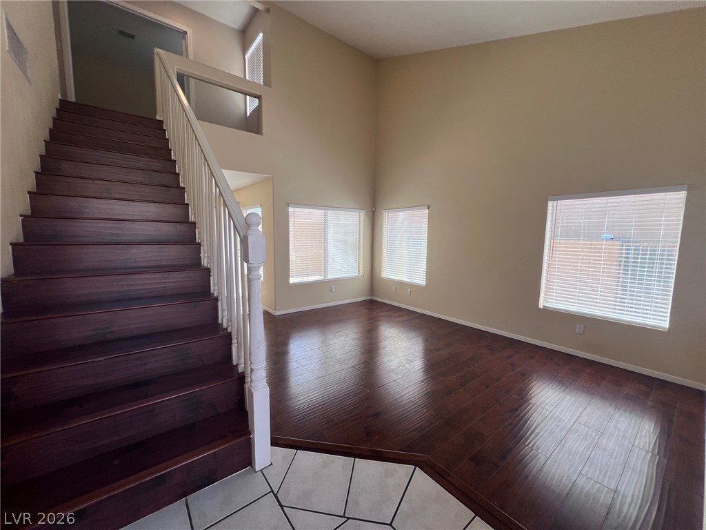 3440 Middle View Drive Property Photo 4