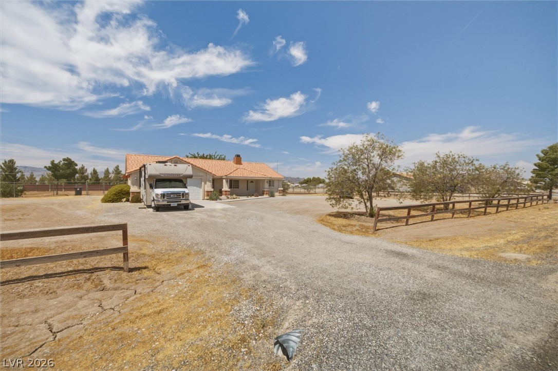 1660 Tiptop Trail Property Photo 3