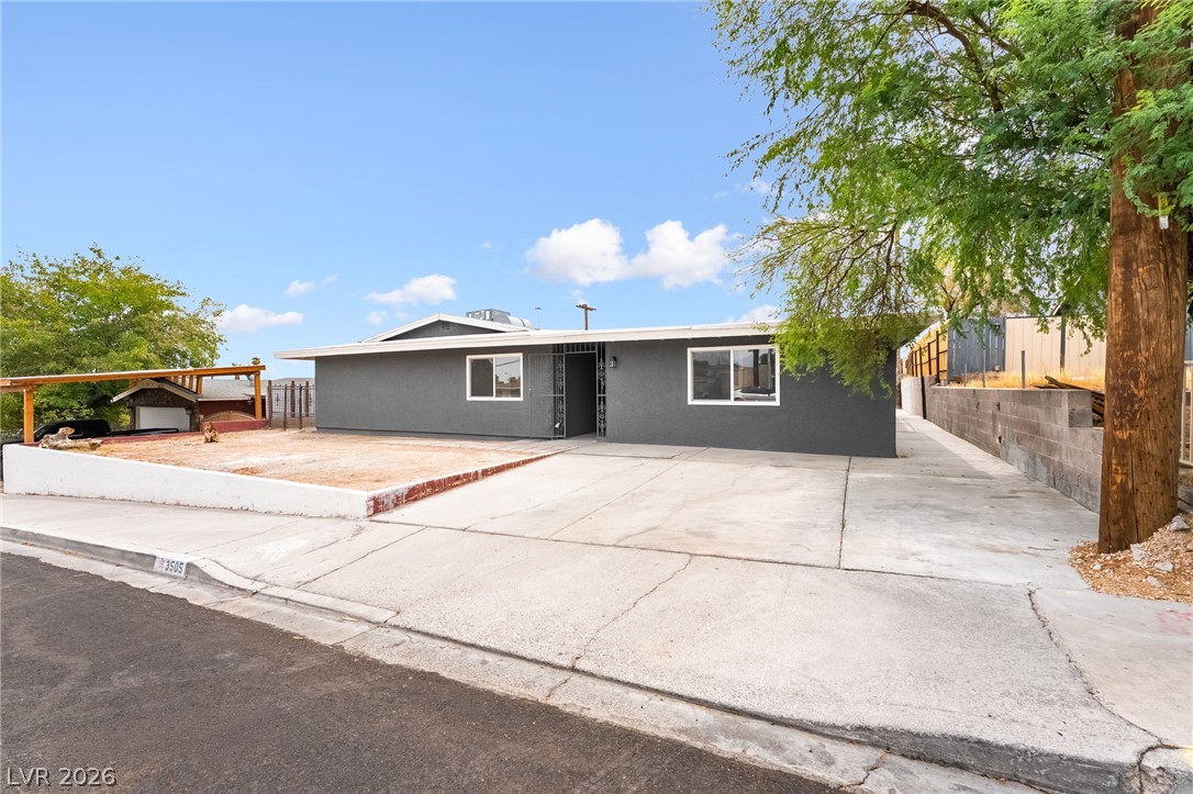 3505 West Bonanza Road Property Photo 4