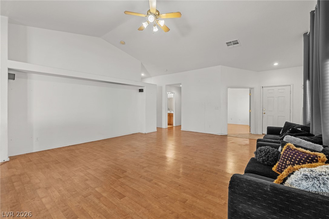 3220 Black Jade Avenue Property Photo 8
