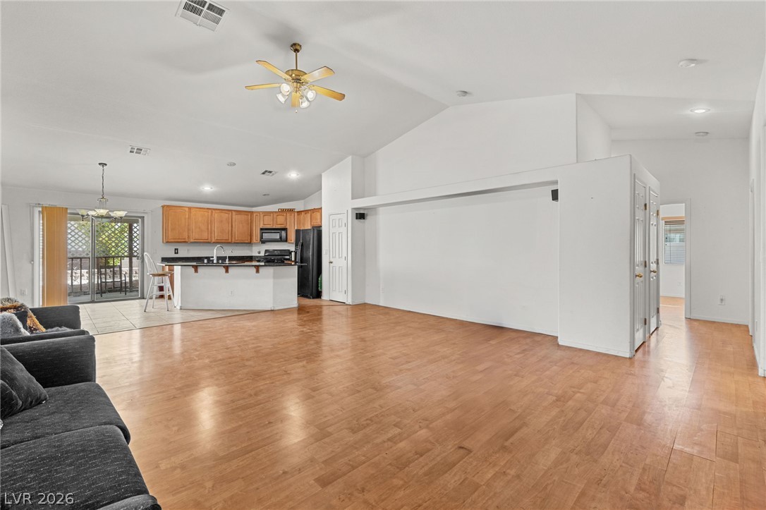 3220 Black Jade Avenue Property Photo 9