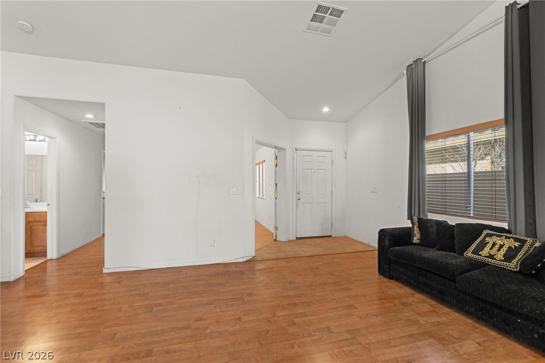 3220 Black Jade Avenue Property Photo 11