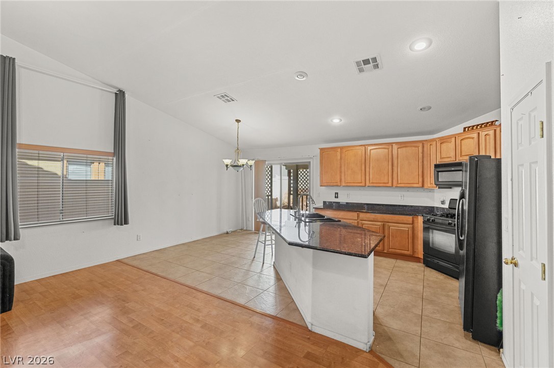 3220 Black Jade Avenue Property Photo 15