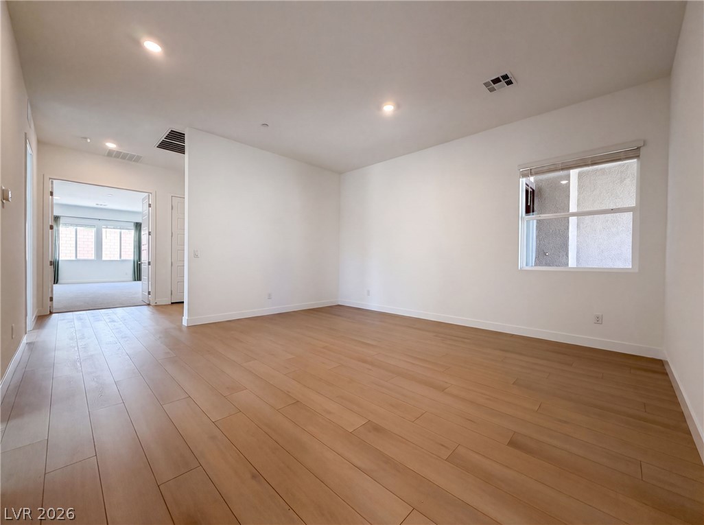 8239 Gusty Brook Street Property Photo 18