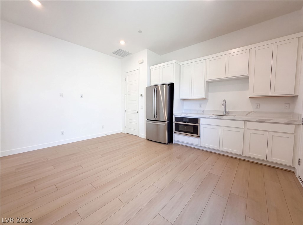 8239 Gusty Brook Street Property Photo 19