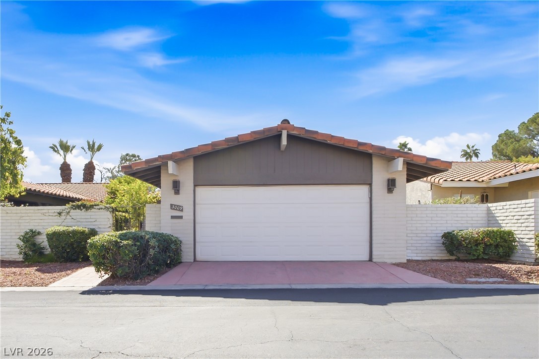 3009 Plaza De Rosa Property Photo 1