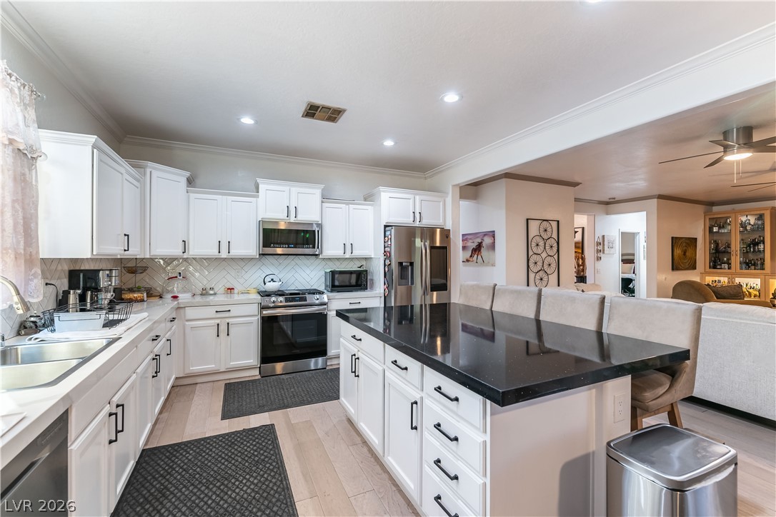 4064 Russian Rider Drive Property Photo 12