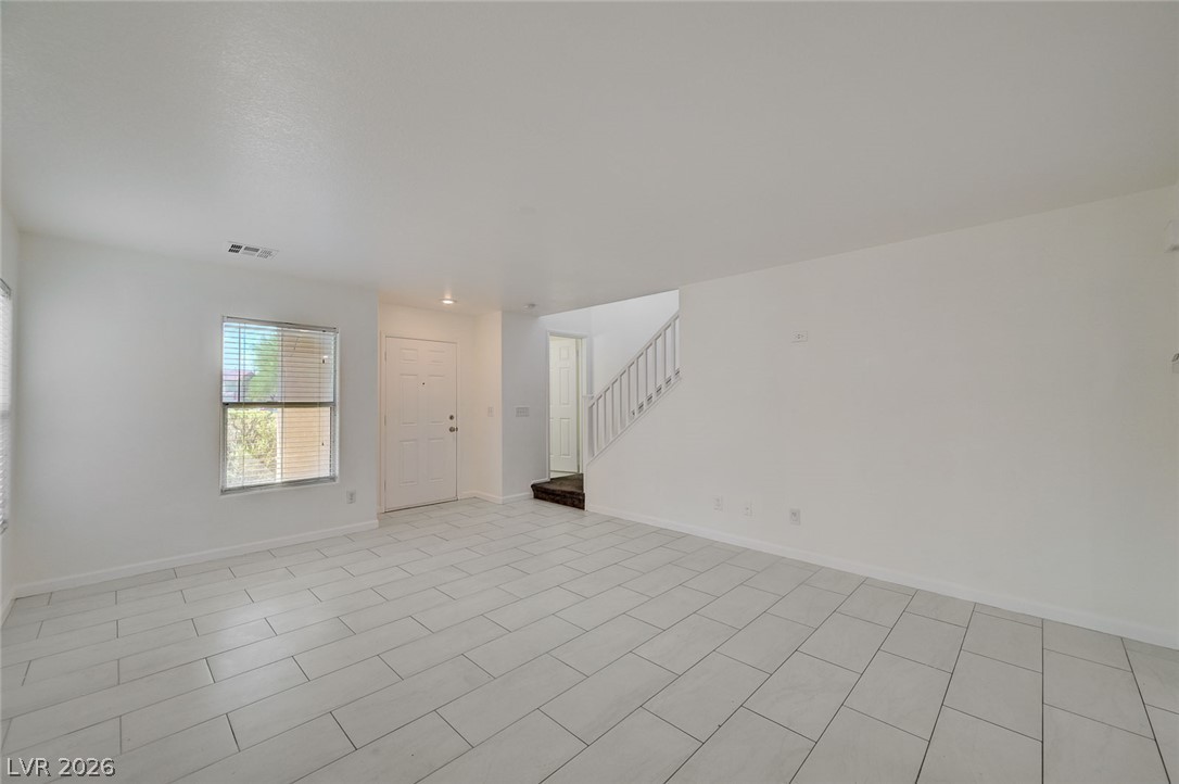 5672 Park City Avenue Property Photo 9