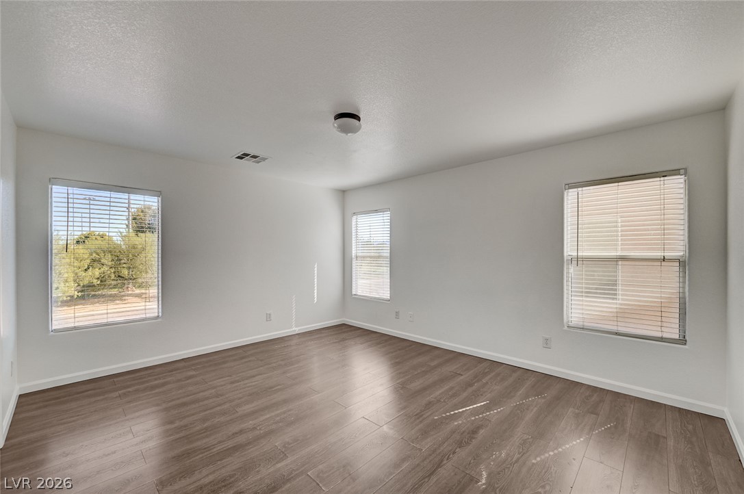 5672 Park City Avenue Property Photo 11