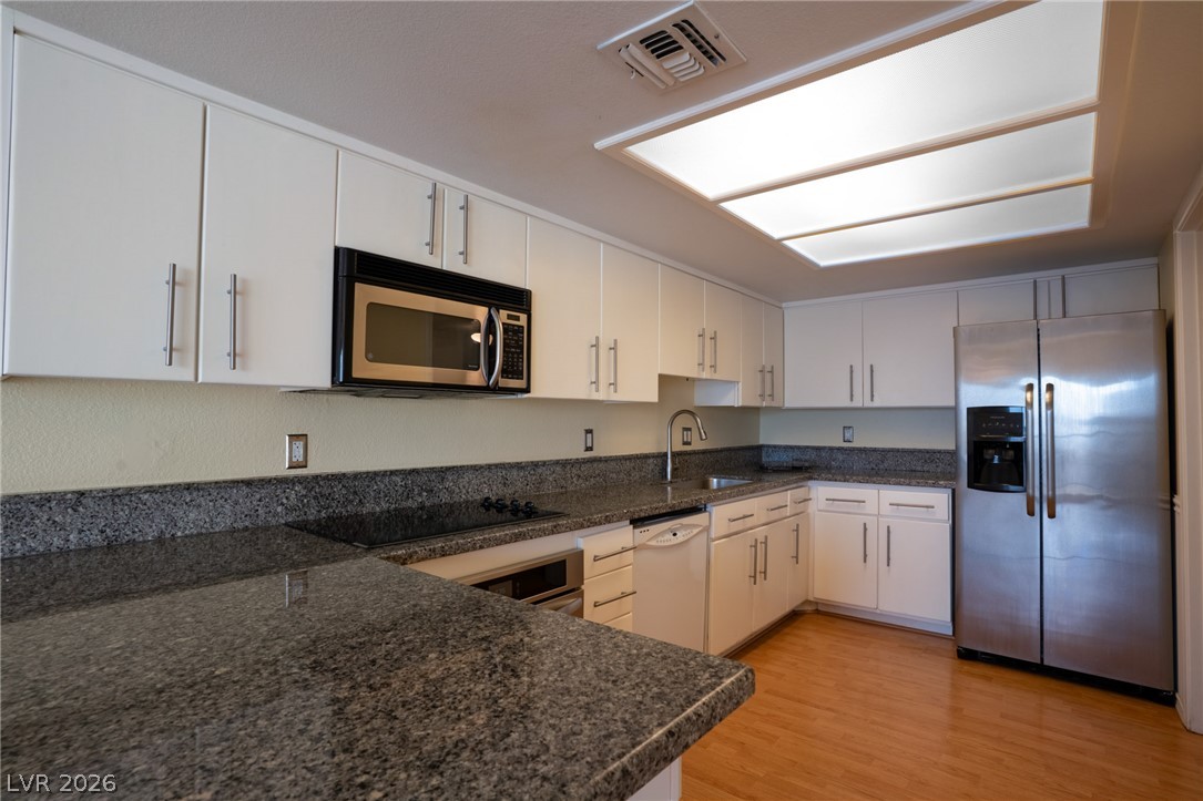 687 Marina Drive 32 Property Photo 17