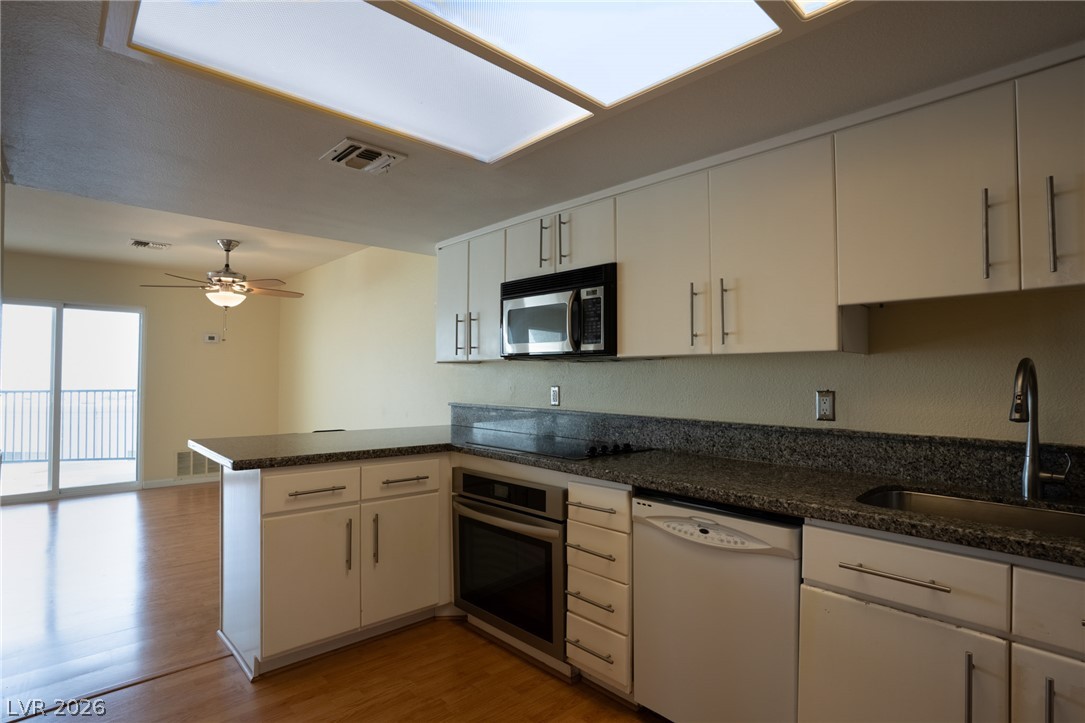 687 Marina Drive 32 Property Photo 18