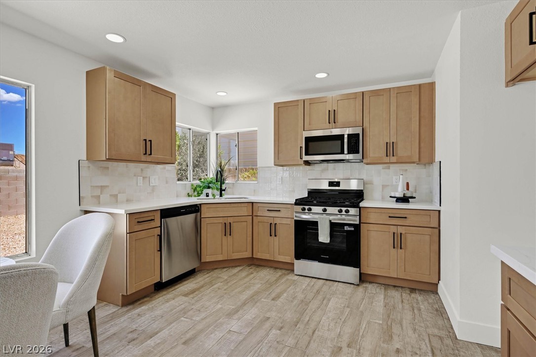 530 Reliance Avenue Property Photo 8