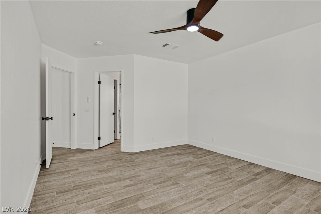 530 Reliance Avenue Property Photo 11