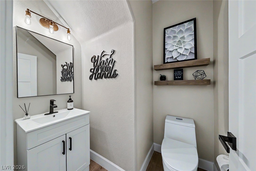 2855 Strathallan Avenue Property Photo 16