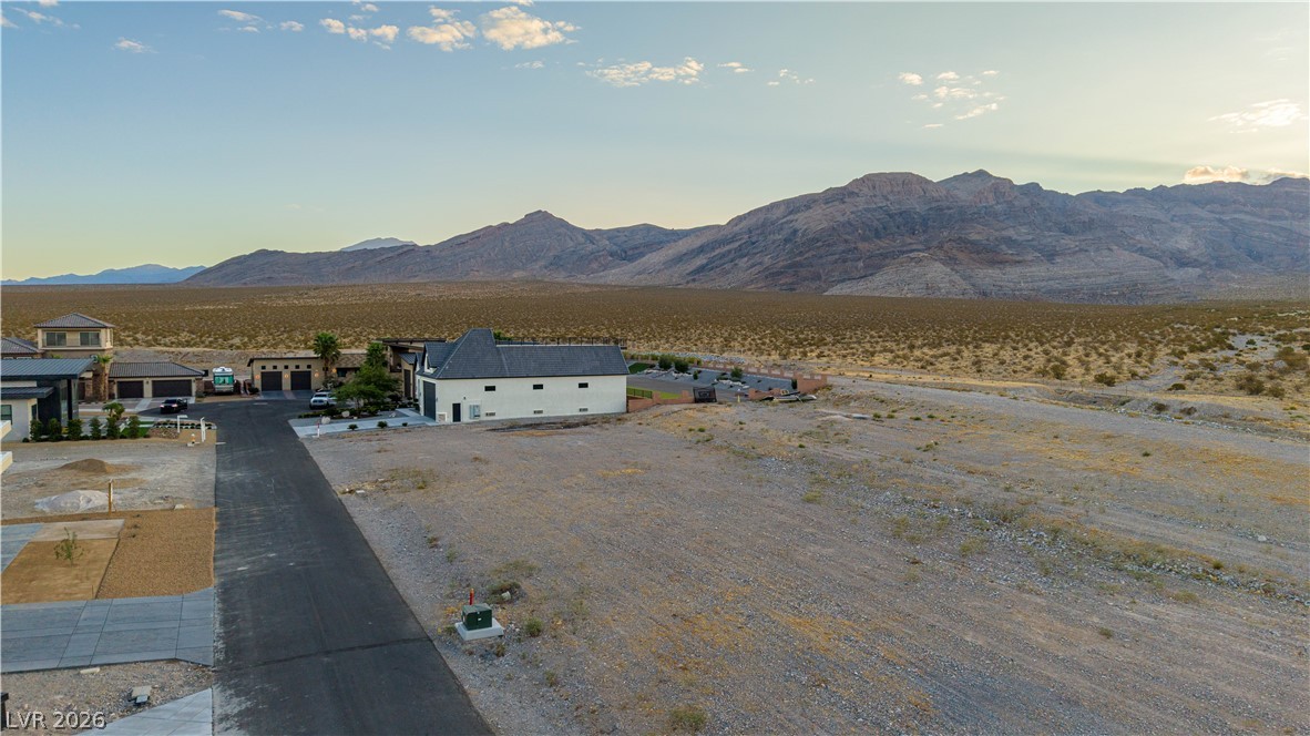3051 South Formula Court Property Photo 8