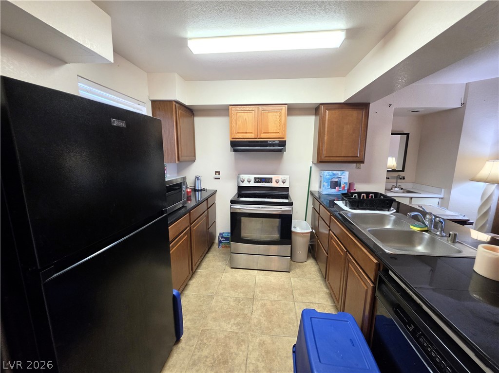 2052 Mesquite Lane 201 Property Photo 2