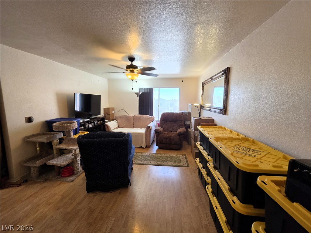2052 Mesquite Lane 201 Property Photo 4