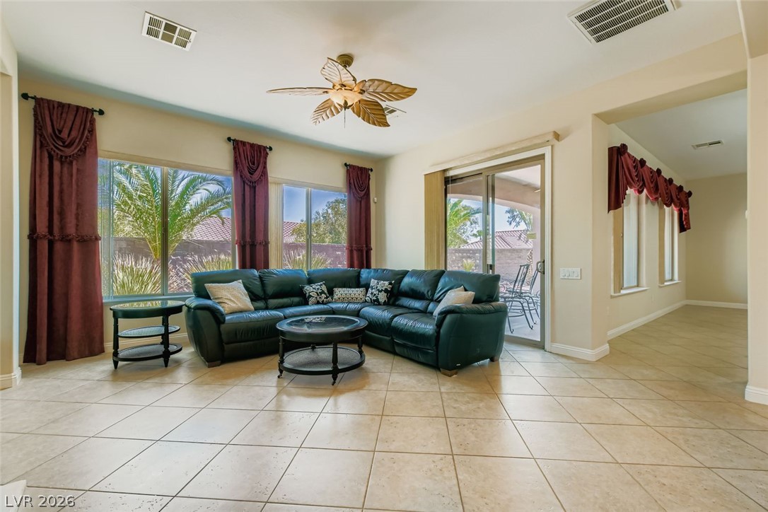 7364 Summer Duck Way Property Photo 4