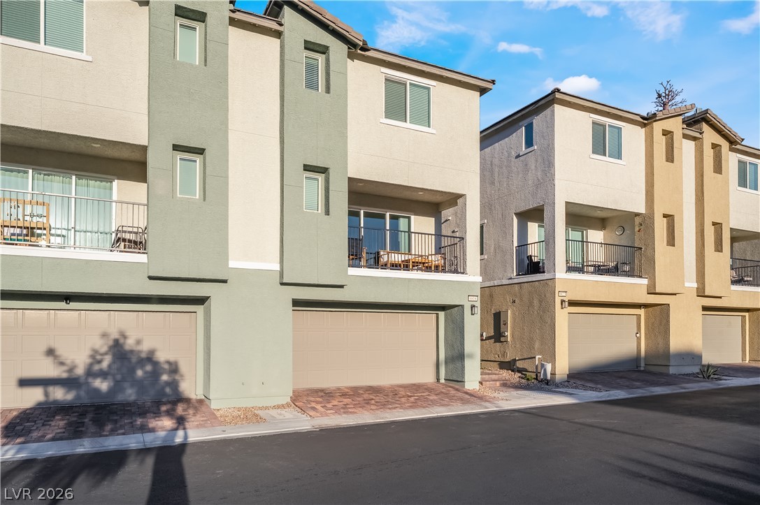 6818 Truffle Gray Street Property Photo 3