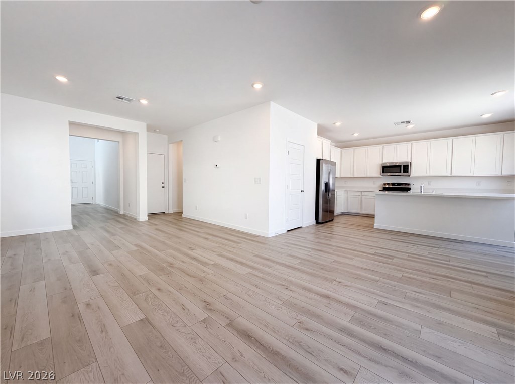 8364 Caldera Hills Avenue Property Photo 2