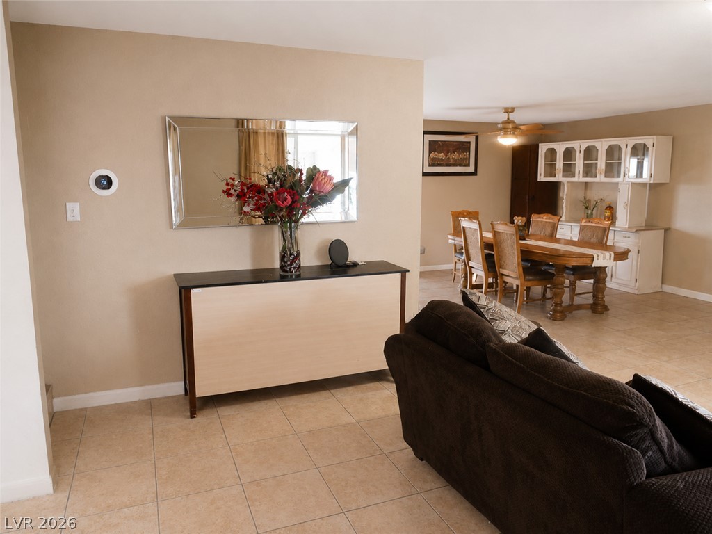 905 Zola Circle Property Photo 3