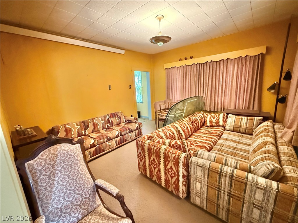 11 Avenue C Property Photo 8
