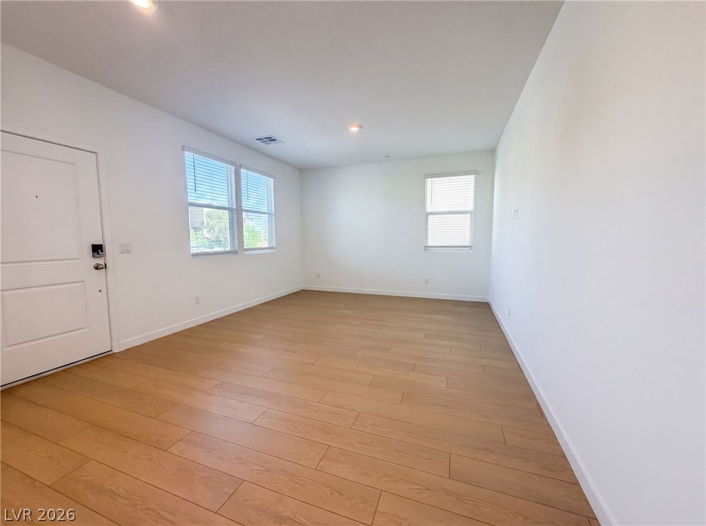 305 Crescent Glow Lane Property Photo 9