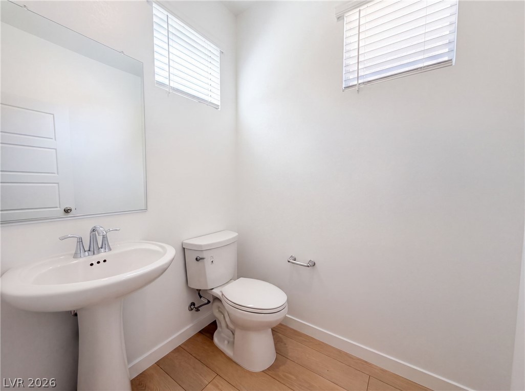 305 Crescent Glow Lane Property Photo 10