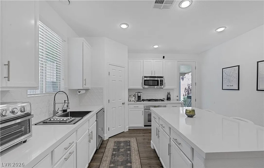 10524 Harvest Green Way Property Photo 3