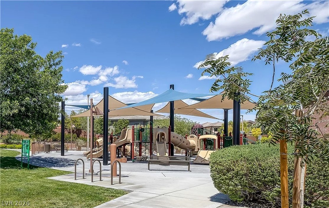 10524 Harvest Green Way Property Photo 11
