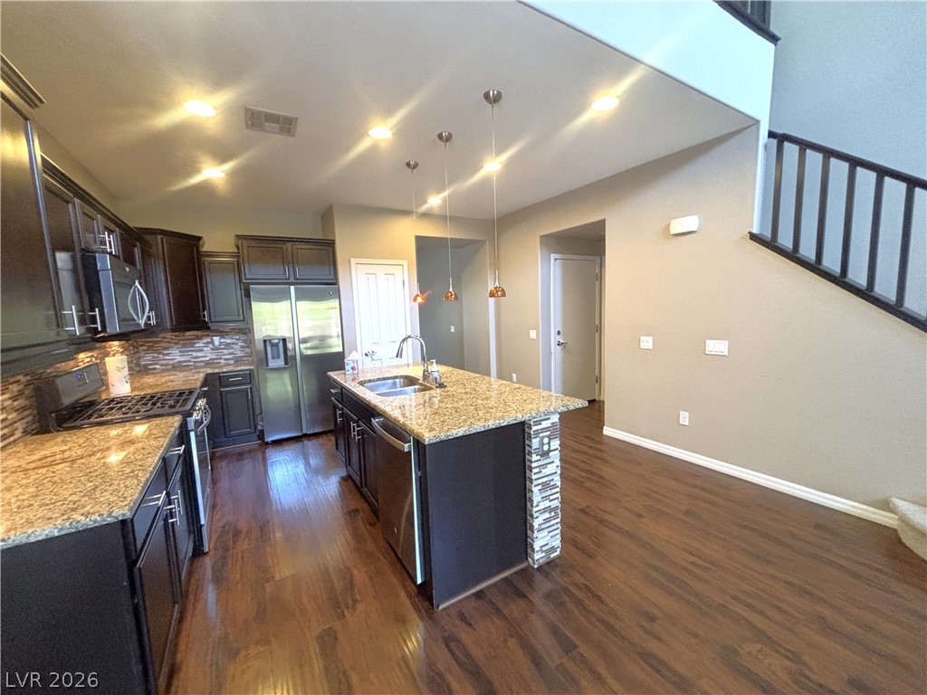 5704 Shadow Bend Drive Property Photo 6
