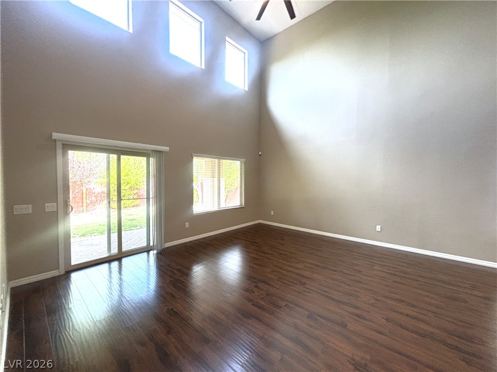 5704 Shadow Bend Drive Property Photo 9