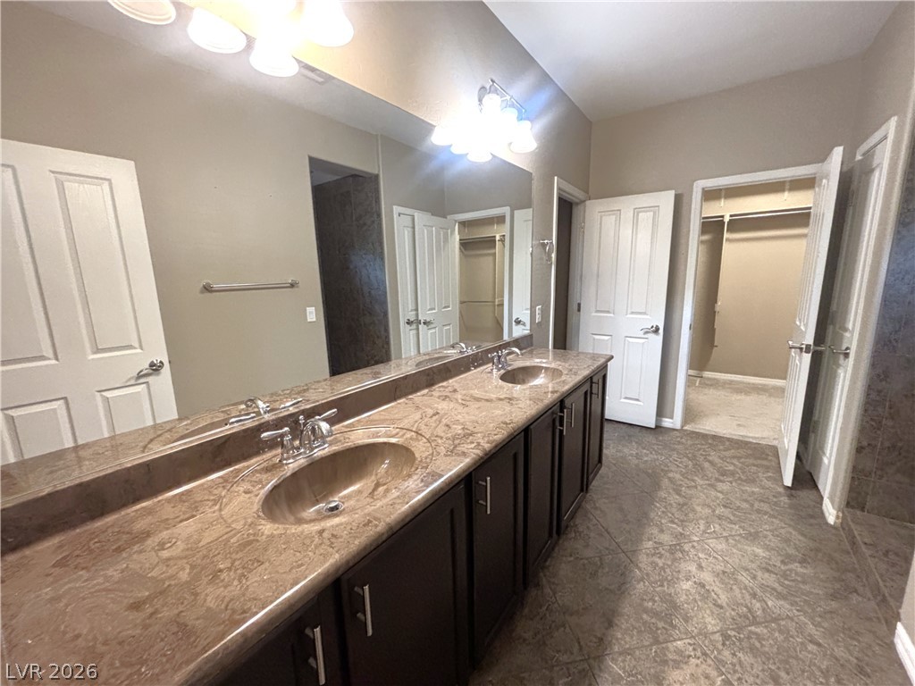5704 Shadow Bend Drive Property Photo 14