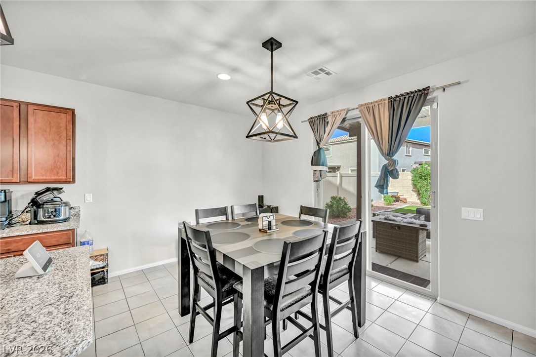5612 Hill Cliff Court Property Photo 12