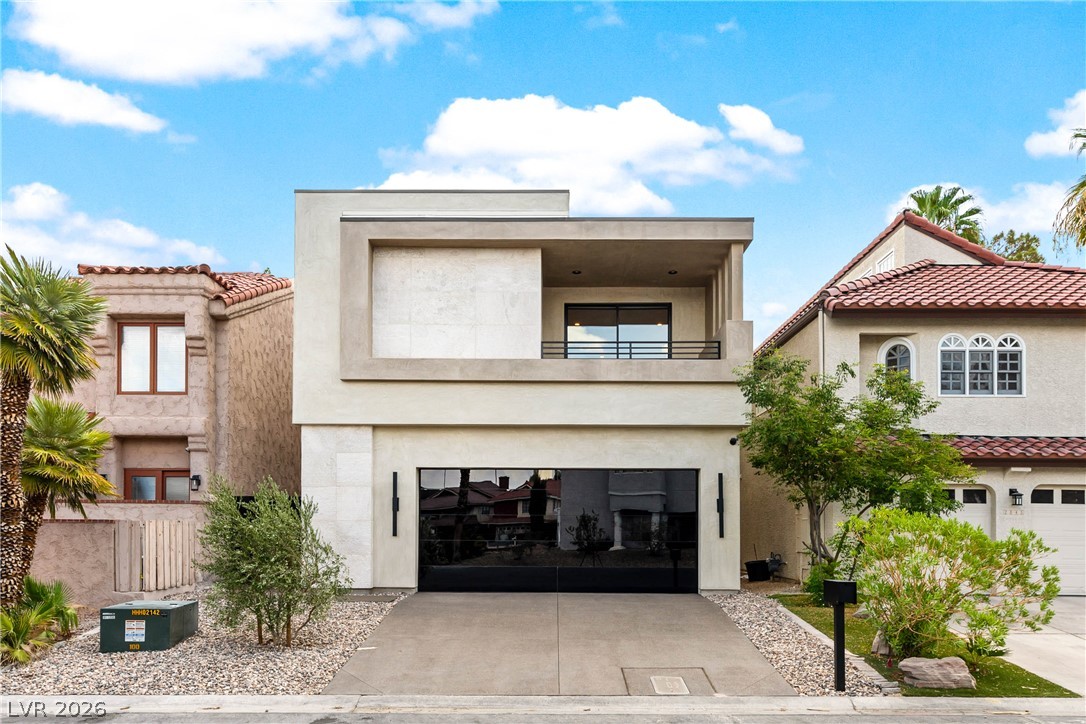 2847 Queens Courtyard Drive Property Photo 1