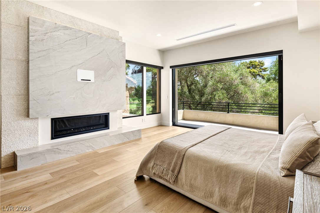2847 Queens Courtyard Drive Property Photo 34