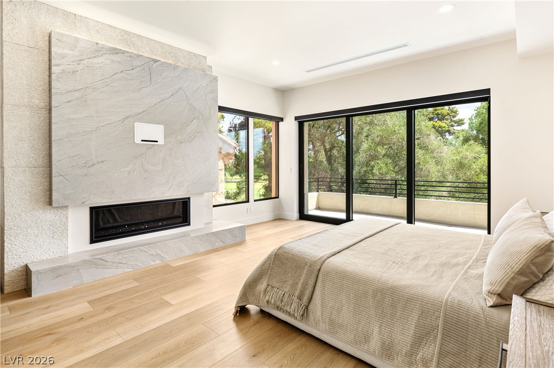 2847 Queens Courtyard Drive Property Photo 37