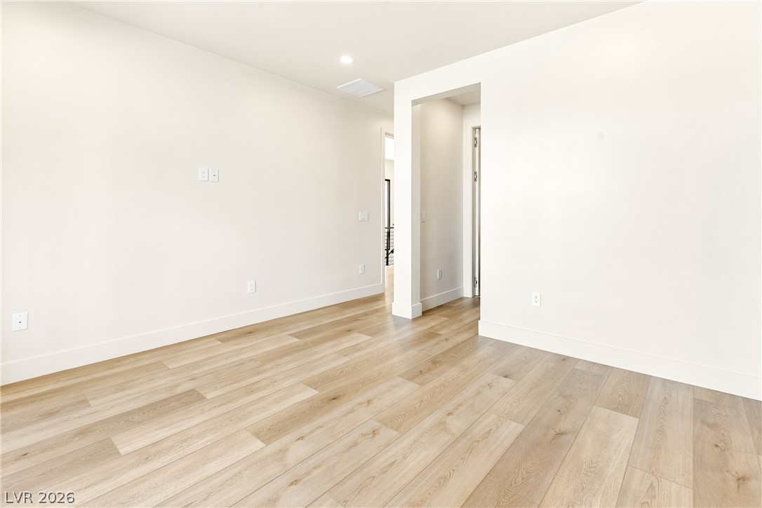 2847 Queens Courtyard Drive Property Photo 55