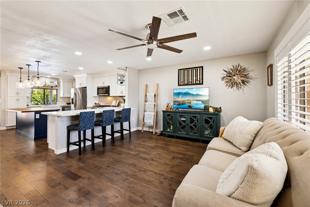 900 Fairway Drive Property Photo 33