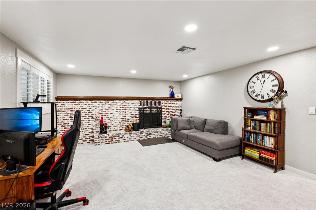 900 Fairway Drive Property Photo 49