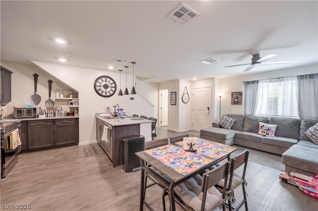 6816 Citron Mist Court Property Photo 9
