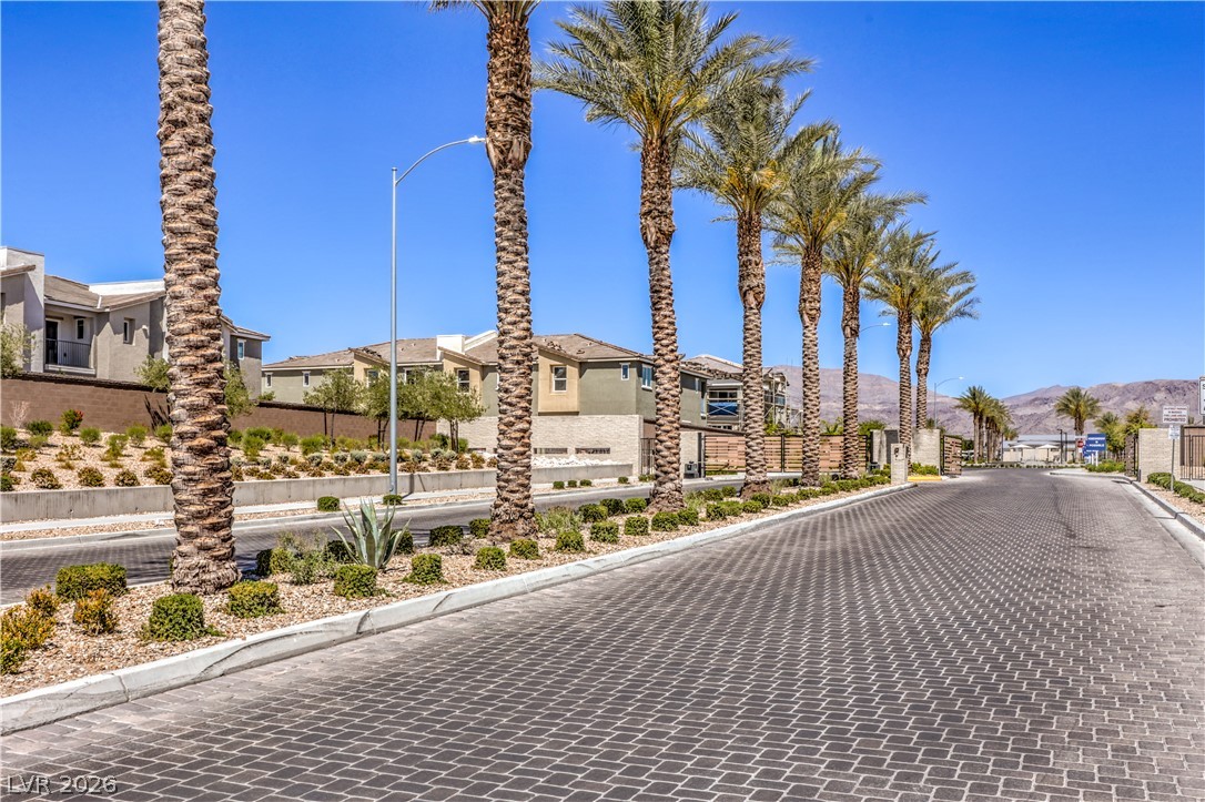 6816 Citron Mist Court Property Photo 38