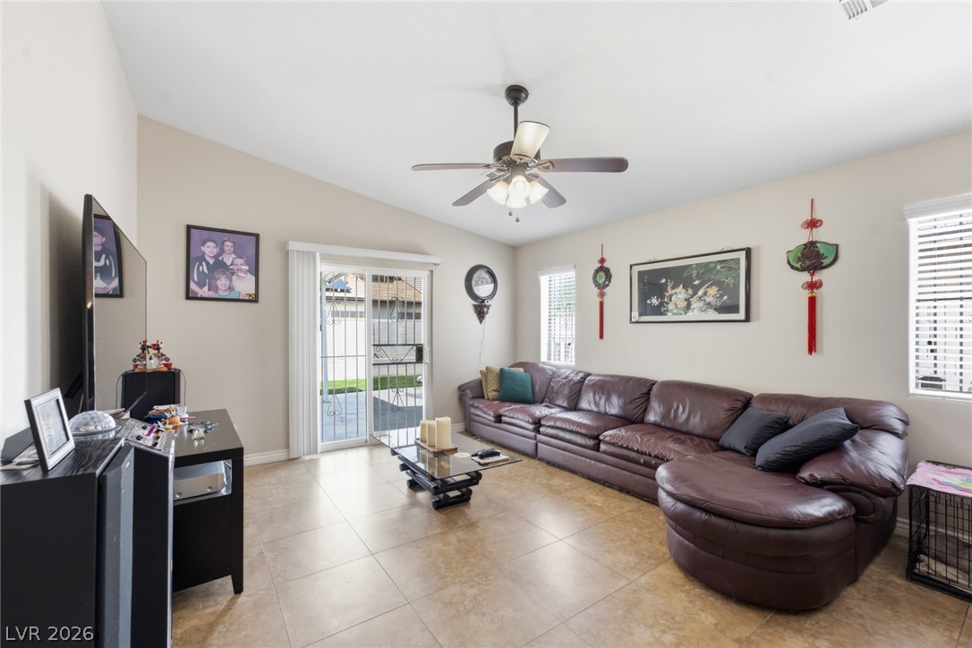 1229 Jarbridge Road Property Photo 13