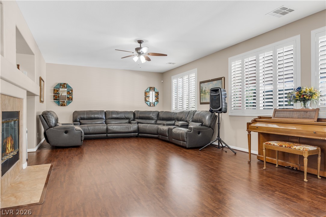 3069 Regal Cove Street Property Photo 6