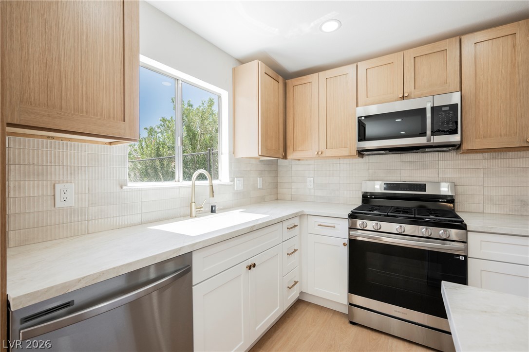 35 Hickory Street Property Photo 8
